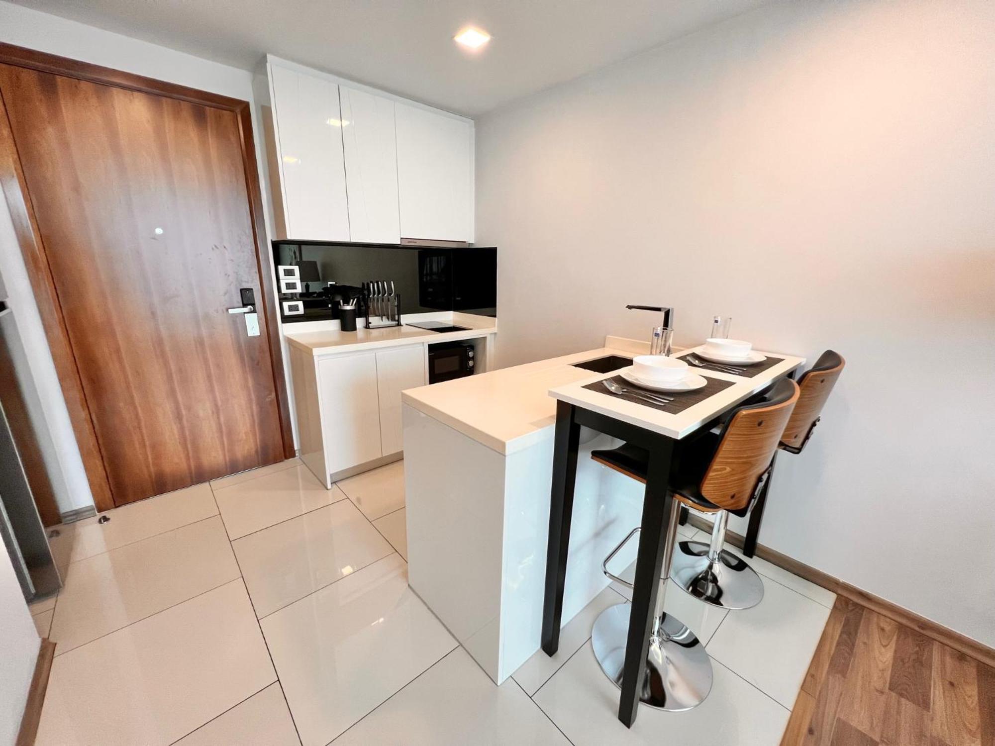 Appartement Better Than 1 Bedroom In Peak Towers *