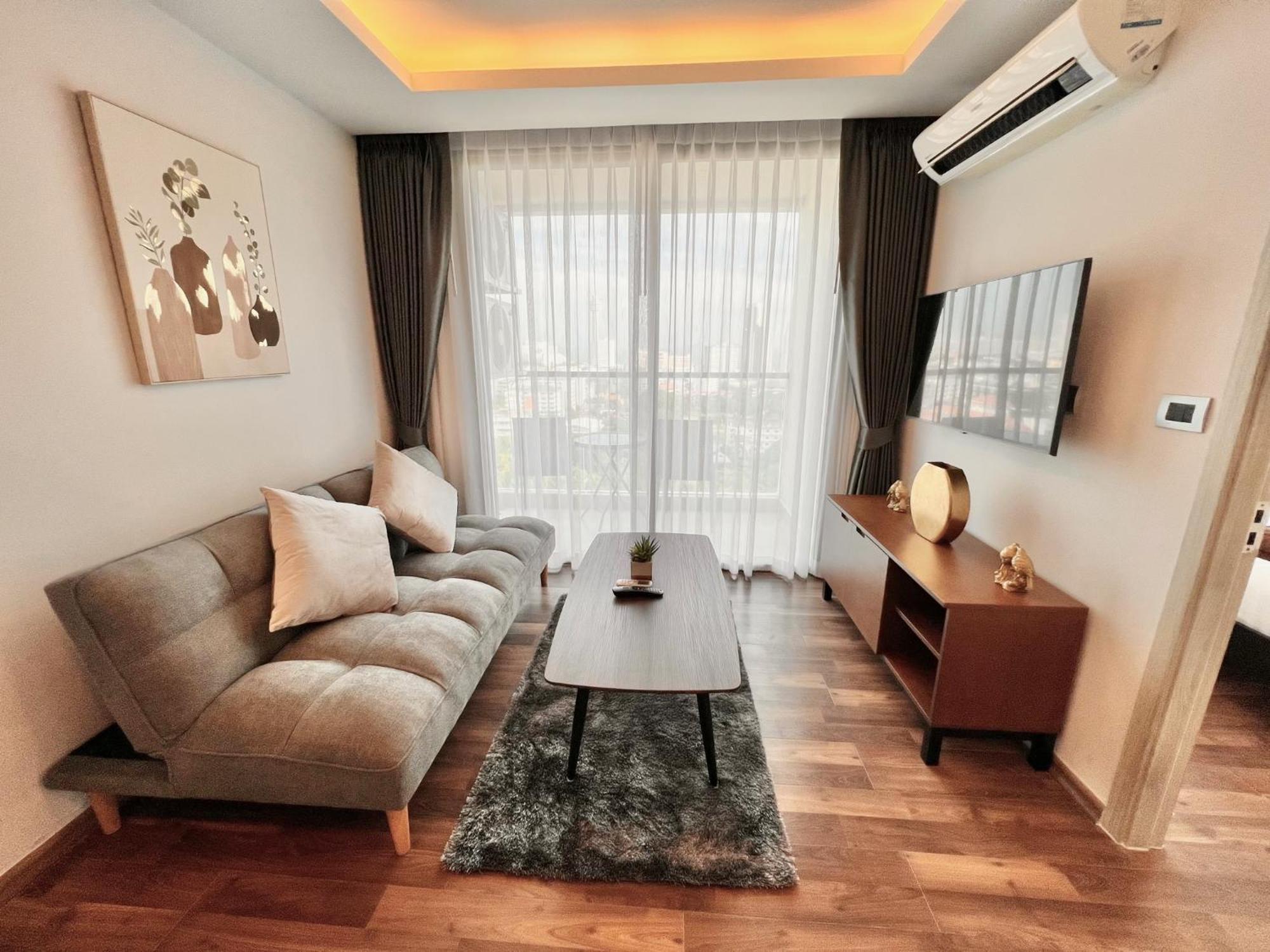 Appartement Better Than 1 Bedroom In Peak Towers *